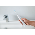 PHILIPS Sonicare Protectiv eClean electric toothbrush - built in pressure sensor, improv es gum healt